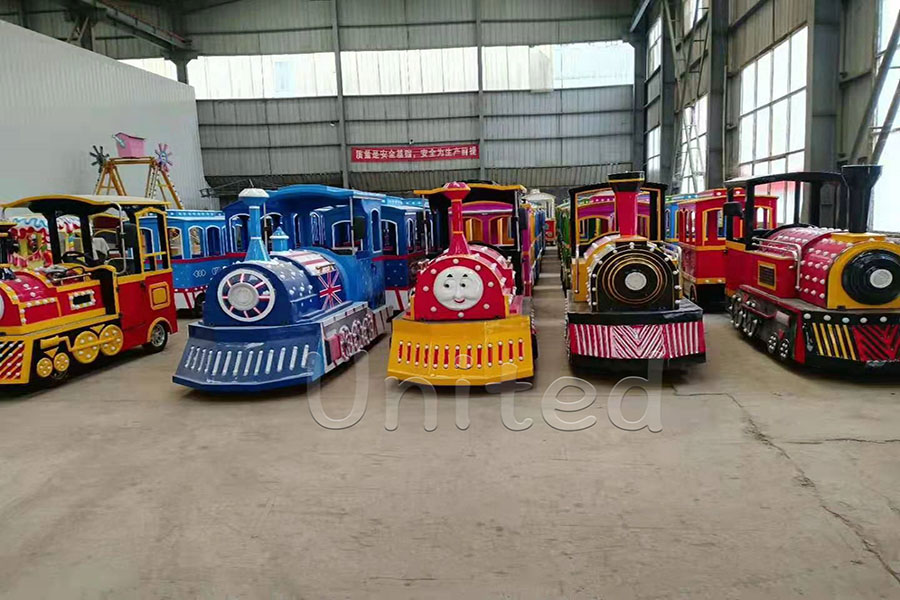 Tren turista de infantil